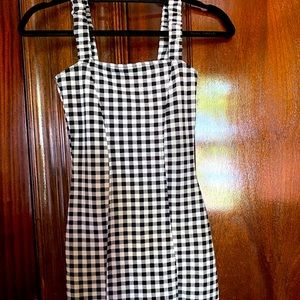 NWOT H&M HOUNDSTOOTH MINI DRESS